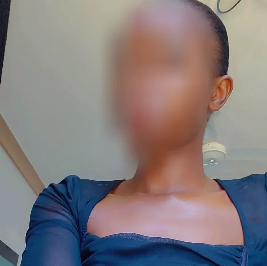 Amina, 24
