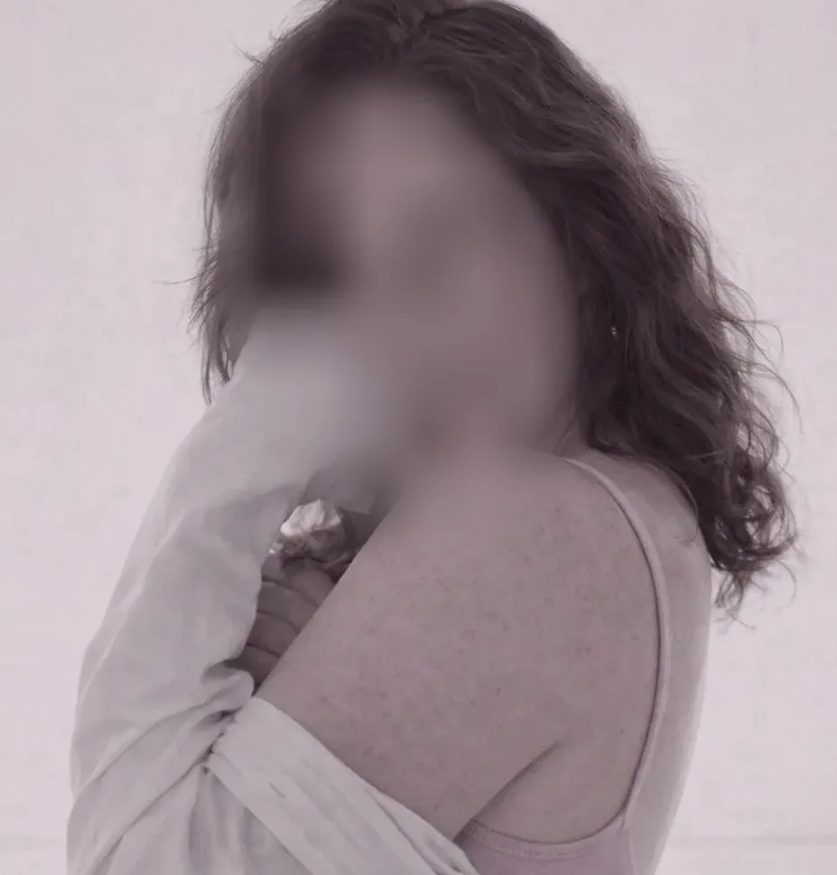 Elina, 34