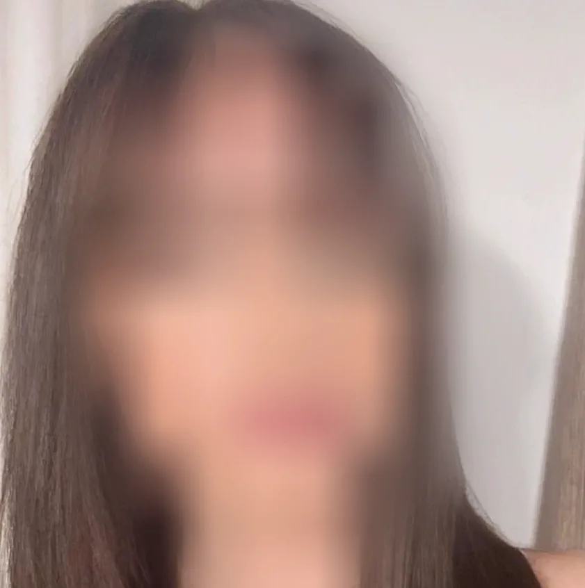 Leyla, 23