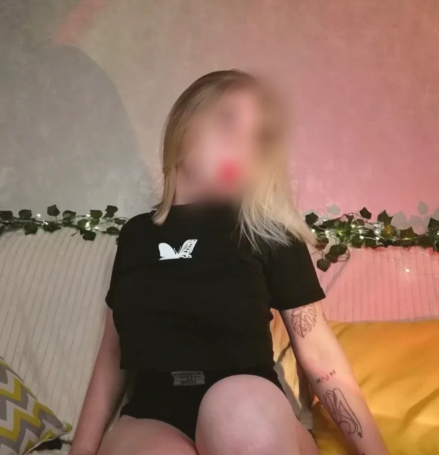 Leyla, 22