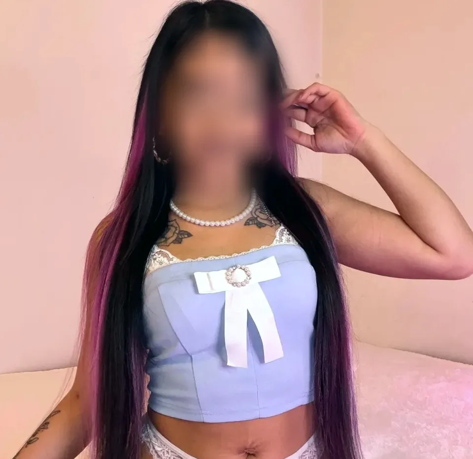 Olga, 28