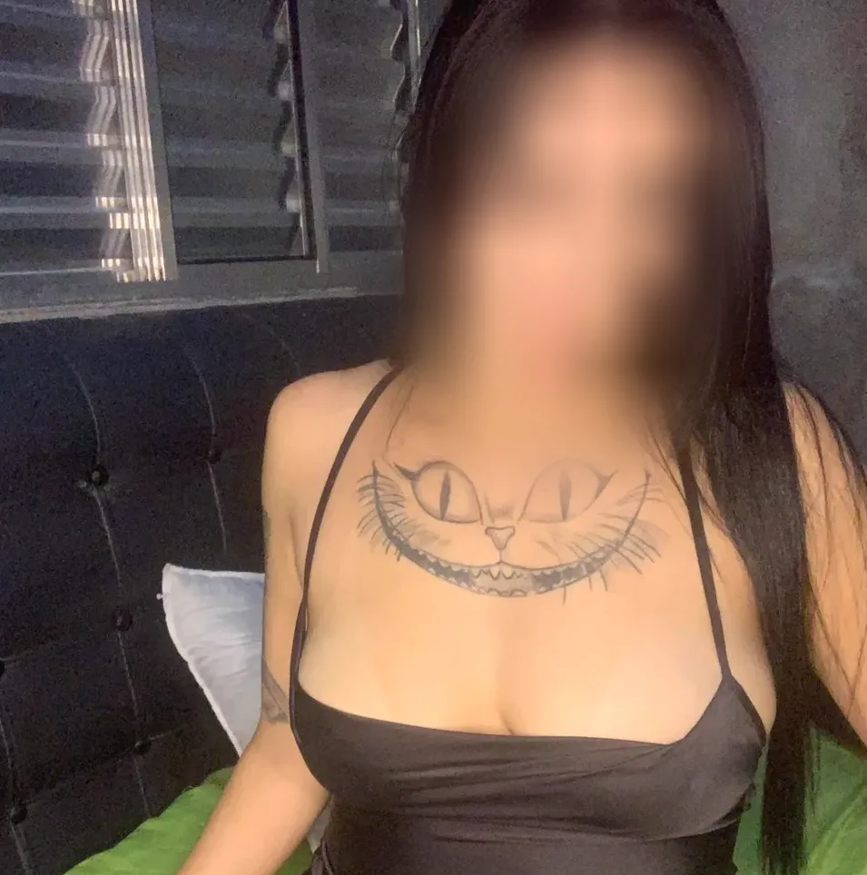 Saara, 27